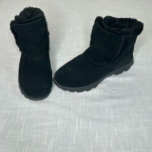 Skechers Black Size 9 On The Go Ankle Boots Slip on and Go. Upper Leathers